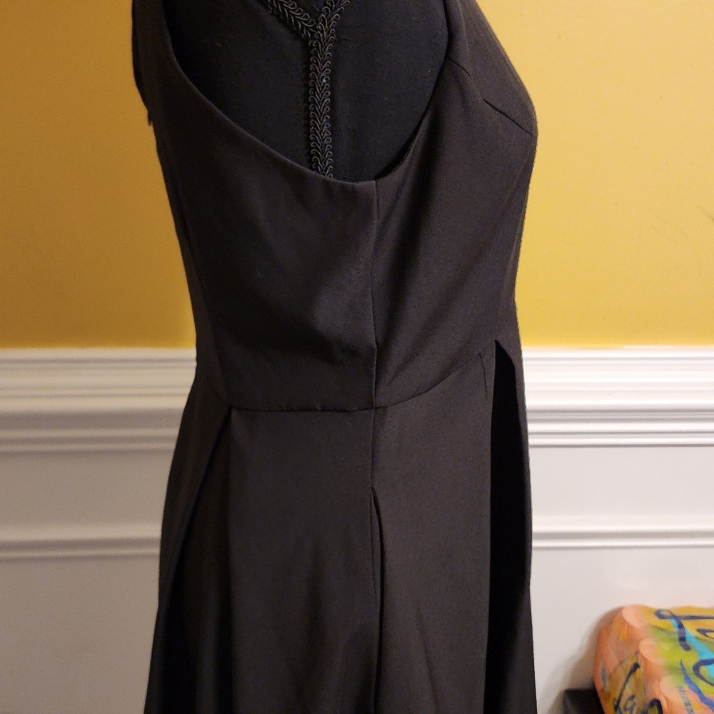 Beautiful LBD - Picture 3 of 8